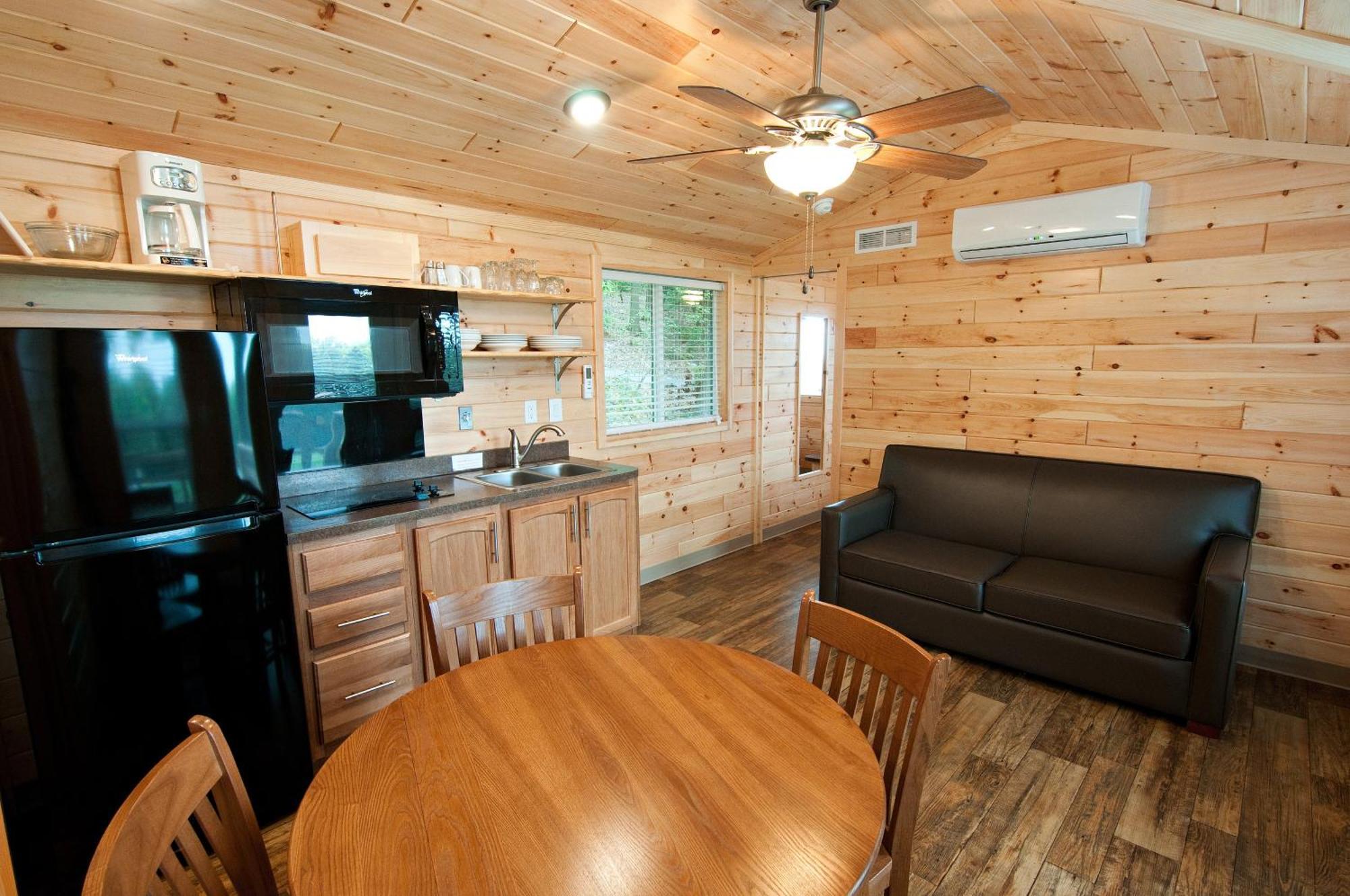 Spring Gulch Cottage 1 Mount Airy Room photo